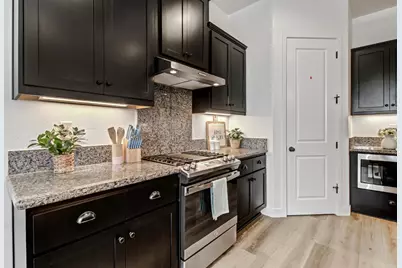2352 Bronze Star Way, Sacramento, CA 95818 - Photo 13