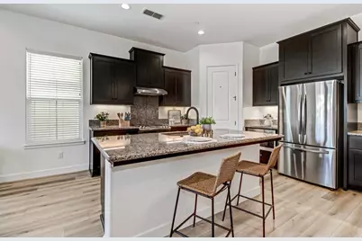 2352 Bronze Star Way, Sacramento, CA 95818 - Photo 9