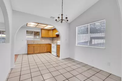 7283 Chardon Court, Sacramento, CA 95828 - Photo 11
