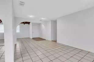 7283 Chardon Ct, Sacramento, CA 95828 - Photo 17