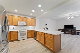 2270 Rose Arbor Dr, Sacramento, CA 95835 - Photo 9