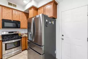 8398 Crystal Walk Cir, Elk Grove, CA 95758 - Photo 15