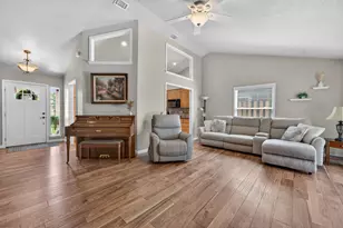 2419 Laurelwood Ct, Rocklin, CA 95677 - Photo 5