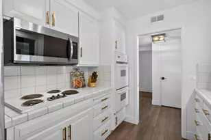 2910 Huntington Rd, Sacramento, CA 95864 - Photo 7
