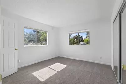 2715 Altos Avenue, Sacramento, CA 95815 - Photo 13