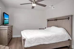 9101 Rosewood Dr, Sacramento, CA 95826 - Photo 19