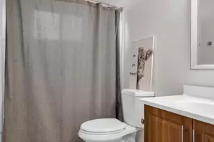 9101 Rosewood Dr, Sacramento, CA 95826 - Photo 17