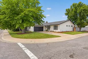 4437 Stockbridge Ave, Sacramento, CA 95842 - Photo 3