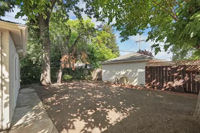 2135 Manchester Avenue, Stockton, CA 95204 - Photo 31