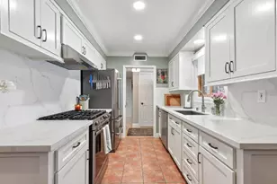 1210 35th Ave, Sacramento, CA 95822 - Photo 5