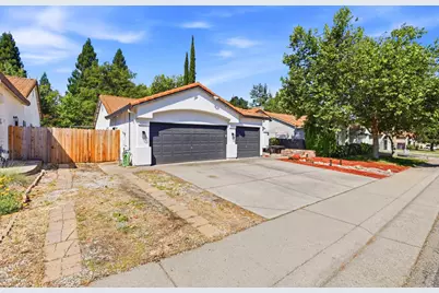 146 Orange Blossom Circle, Folsom, CA 95630 - Photo 3