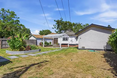 752 Mitchell, Turlock, CA 95380 - Photo 23