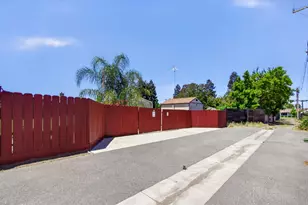 2500 Greenboro St, Turlock, CA 95382 - Photo 55