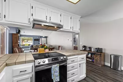 1205 Courtney Way, Modesto, CA 95358 - Photo 19