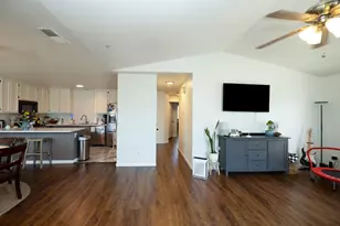 1300 Windsor Ct, Turlock, CA 95380 - Photo 3