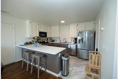 1300 Windsor Court, Turlock, CA 95380 - Photo 9