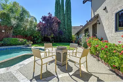898 Lake Front Drive, Sacramento, CA 95831 - Photo 37