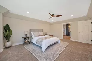898 Lake Front Dr, Sacramento, CA 95831 - Photo 25
