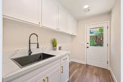 898 Lake Front Drive, Sacramento, CA 95831 - Photo 35