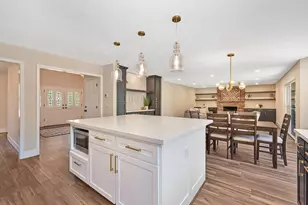 898 Lake Front Dr, Sacramento, CA 95831 - Photo 15