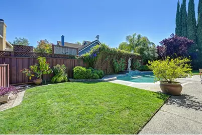 898 Lake Front Drive, Sacramento, CA 95831 - Photo 41