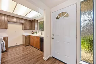 5516 Chianti Way, Citrus Heights, CA 95610 - Photo 9