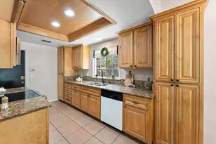 8645 Prairiewoods Dr, Sacramento, CA 95828 - Photo 13
