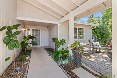 8645 Prairiewoods Drive, Sacramento, CA 95828 - Photo 7