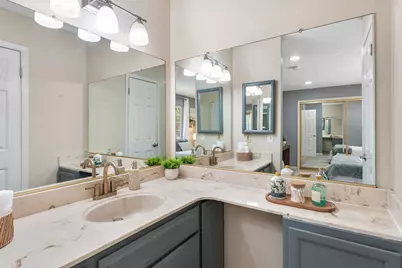 8645 Prairiewoods Drive, Sacramento, CA 95828 - Photo 17