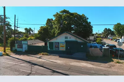 1902 E Harding Way, Stockton, CA 95205 - Photo 11