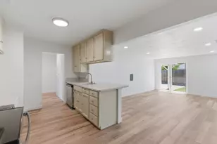2621 Fernandez Dr, Sacramento, CA 95822 - Photo 9