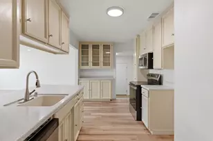2621 Fernandez Dr, Sacramento, CA 95822 - Photo 11