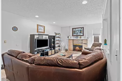 7025 Woodrick Way, Sacramento, CA 95842 - Photo 27