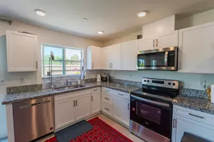 7705 Forestdale Wy, Elk Grove, CA 95758 - Photo 7
