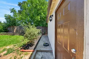 2820 Branch St, Sacramento, CA 95815 - Photo 49