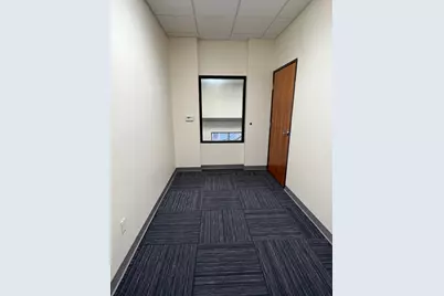 460 W Larch Road #B19/, Tracy, CA 95304 - Photo 7