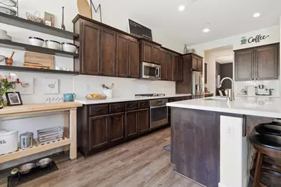 10337 Dynamic Way, Elk Grove, CA 95757 - Photo 9