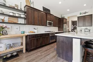 10337 Dynamic Wy, Elk Grove, CA 95757 - Photo 9