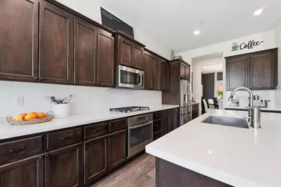 10337 Dynamic Way, Elk Grove, CA 95757 - Photo 11