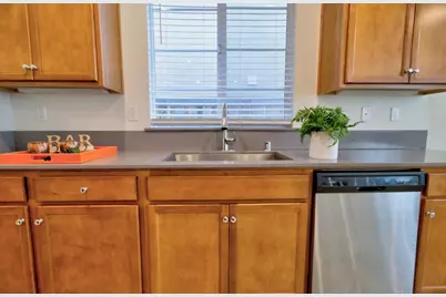 498 Central Pacific Street, Lathrop, CA 95330 - Photo 33