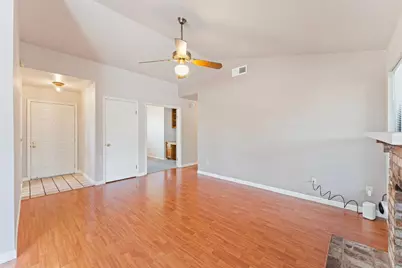 4802 Hinchman Way, Sacramento, CA 95823 - Photo 5