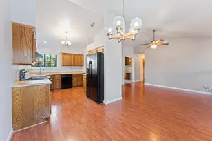 4802 Hinchman Way, Sacramento, CA 95823 - Photo 7