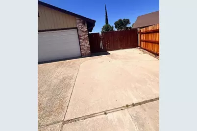 6104 Chickasaw Court, Manteca, CA 95336 - Photo 7