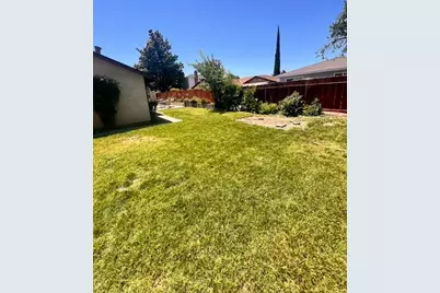 6104 Chickasaw Court, Manteca, CA 95336 - Photo 9