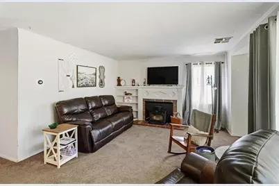 10503 Wilton Road, Elk Grove, CA 95624 - Photo 9