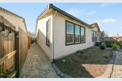7447 Darque Way, Elk Grove, CA 95757 - Photo 11