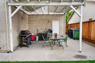 1936 Maplegrove Ln, Tracy, CA 95376 - Photo 45