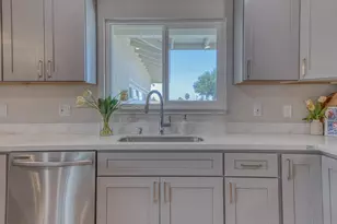 1951 Hermosa Way, Hollister, CA 95023 - Photo 13