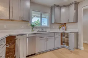 1951 Hermosa Way, Hollister, CA 95023 - Photo 37