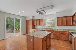 2911 Macon Dr, Sacramento, CA 95835 - Photo 7